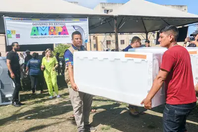 notícia: Entrega de geladeiras simboliza recomeço para famílias assistidas pelo Governo do Amapá após incêndio na Zona Sul de Macapá