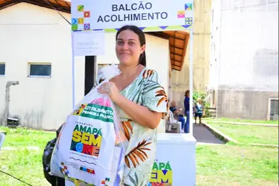 notícia: 'Chegou em um momento essencial', diz mãe ao receber kit de alimentos para o filho após incêndio em Macapá