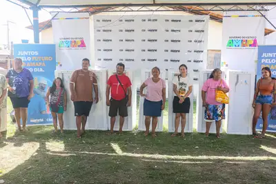 galeria:  Governo do Amapá  Entrega de geladeiras após incêndio no Novo Buritizal
