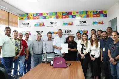 notícia: Governo do Amapá e MIDR garantem tecnologia robótica para revolucionar a produção de açaí