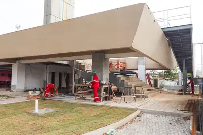 notícia: Governo do Amapá intensifica obras no Monumento Marco Zero do Equador com serviços hidráulicos, elétricos, de calçamento e paisagismo