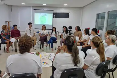 notícia: Centro de Valorização da Educação promove roda de conversa sobre saúde mental pelo Janeiro Branco 