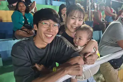 notícia: Do Japão para a arquibancada: família atravessa o mundo para viver o Carnaval do Amapá