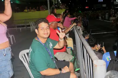 notícia: 'É importante oferecer o espaço adequado a quem realmente necessita', afirma folião sobre área inclusiva no Sambódromo