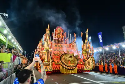 galeria: O Alujá de Xangô: Piratas Estilizados traz a ancestralidade dos tambores e encerra desfiles do Carnaval 2026