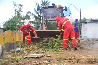notícia: Governo do Amapá intensifica limpeza do Canal do Beirol, em Macapá, para evitar alagamentos