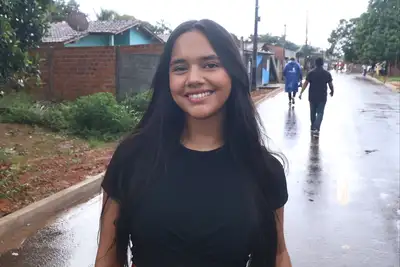 notícia: 'Agora é perfeito, melhor do que isso impossível', diz moradora sobre pavimentação no bairro Aeroporto em Porto Grande