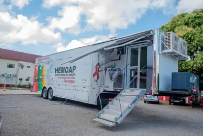 notícia: Carreta do Hemoap intensifica coleta de sangue no Quartel do Comando Geral da Polícia Militar do Amapá