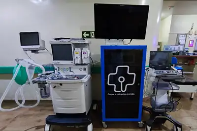 notícia: Hospital Estadual de Laranjal do Jari recebe novos equipamentos e avança na entrega de enfermarias revitalizadas