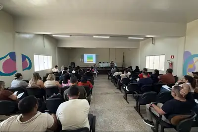 notícia: Governo do Amapá promove formação continuada para fortalecer práticas inclusivas na Escola Estadual Maria de Nazaré Pereira Vasconcelos, em Macapá