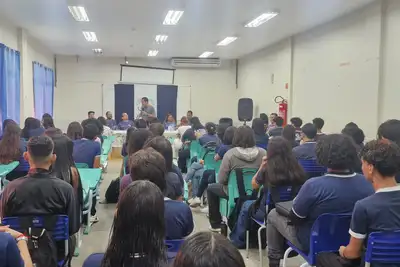 notícia: Governo do Amapá realiza aula inaugural do projeto ‘Enem GD’ para preparar estudantes da rede pública