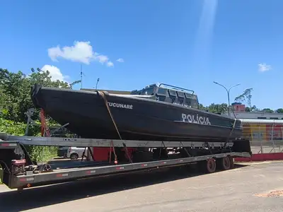 notícia: Governo do Amapá recebe lancha blindada para combate ao crime organizado
