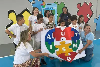 notícia: Governo do Amapá promove programação especial no Centro Mundo Azul e reforça investimentos na inclusão de pessoas com TEA, em Santana