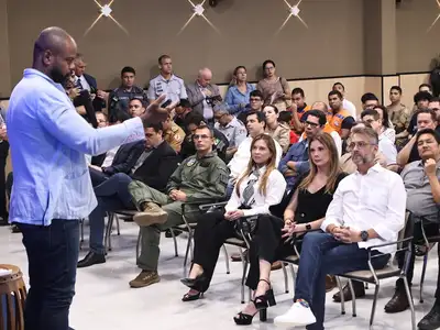 notícia: Governo do Amapá e Instituto Mapear unem forças para engajar homens no combate à violência contra a mulher