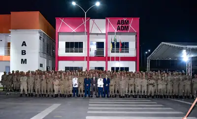 notícia: Governador Clécio promove 155 oficiais e praças do Corpo de Bombeiros do Amapá e participa do “Batismo de Fogo” de 178 alunos em formação de soldados