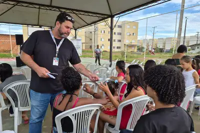 notícia: O Governo do Estado realiza 'Encontro de Jovens', no Residencial Miracema