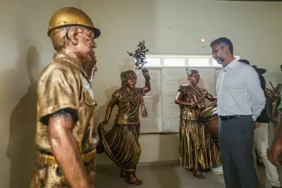 notícia: Governador Clécio conhece obras artísticas que vão marcar a história no Parque Residência