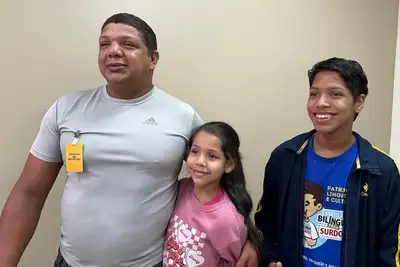 notícia: 'Valoriza a comunidade surda no Amapá', diz pai durante ação de saúde do Governo do Amapá