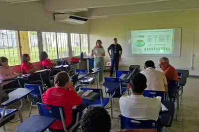 notícia: Governo do Amapá reúne coordenadores do ensino médio modular para alinhar indicadores educacionais e o atendimento especializado