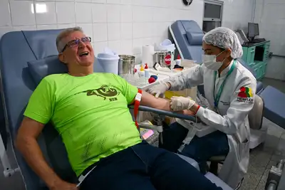 notícia: 'Missão cumprida': empresário se despede da doação de sangue no Hemoap e incentiva novos voluntários
