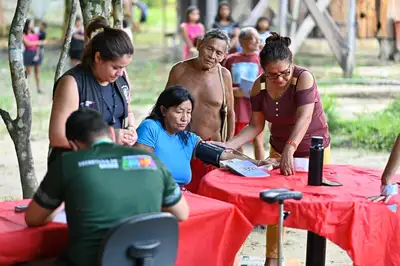 notícia: Governo do Amapá leva atendimentos especializados de saúde indígena à Aldeia Bona, no Tumucumaque