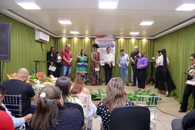 notícia: Governo do Amapá fortalece alimentação escolar com assinatura de contratos da agricultura familiar