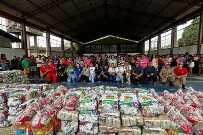 notícia: Governo do Amapá entrega 600 kits de alimentos e 200 kits da primeira infância em ação do Mais Sorriso no Pacuí