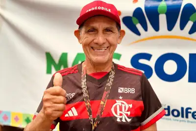 notícia: Depois de anos evitando sorrir, agricultor de 70 anos volta a se reconhecer no espelho no Pacuí