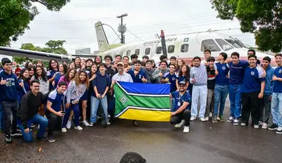 notícia: Avião Bandeirante cruza a Avenida FAB em operação inédita do Governo do Amapá