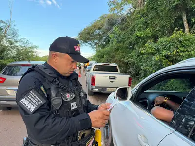 notícia: Operação Lei Seca intensifica fiscalização na Rodovia do Curiaú durante o Maio Amarelo