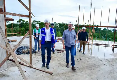 notícia: Governador Clécio apresenta ao Ministério da Saúde construção do maior centro de referência em odontologia do país