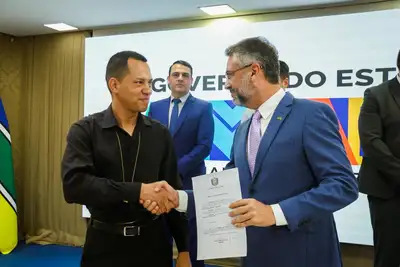 notícia: 'Entram com espírito público de levar justiça para quem precisa', enfatiza governador Clécio ao nomear novos policiais civis do Amapá