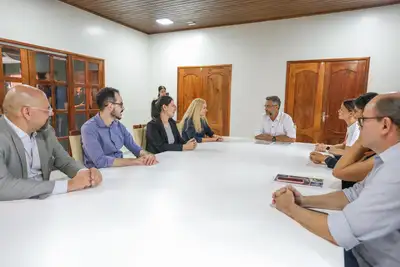 notícia: Governador Clécio abre agenda internacional no Parque Residência com embaixadora da União Europeia no Brasil