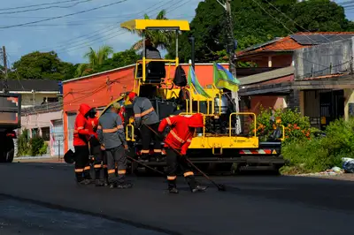 notícia: Governo do Amapá inicia frente de pavimentação na Avenida dos Tupis, Zona Sul de Macapá