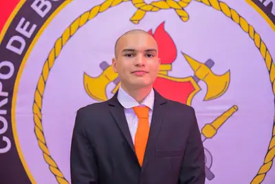 notícia: ‘Meu sacrifício valeu a pena’, destaca cadete da primeira turma do Curso de Formação de Oficiais do Corpo de Bombeiros Militar