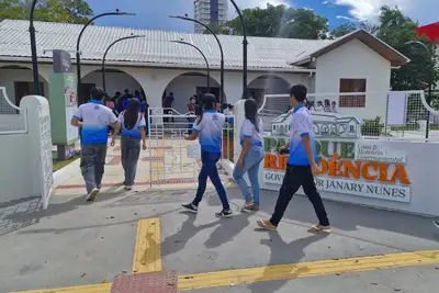 notícia: Parque Residência: Excursões pedagógicas promovidas pelo Governo do Estado despertam interesse de estudantes pela história do Amapá