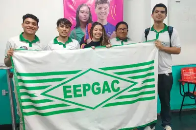 notícia: 'Chapa Prisma' vence eleição do Grêmio Estudantil da Escola Gabriel de Almeida Café com 406 votos