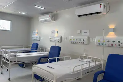 notícia: Governo do Amapá amplia assistência clínica com entrega de 30 novos leitos no HE