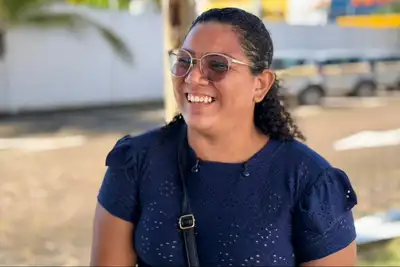 notícia: Habilita Amapá: a jovem Lyris Souza é a primeira candidata aprovada na prova prática do programa 