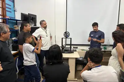 notícia: Projeto da UEAP ensina uso de impressoras 3D para professores e estudantes de escola pública
