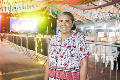 notícia: 'O período de festa Junina faz muito bem para a nossa juventude', disse participante do Arraiá do Povo 