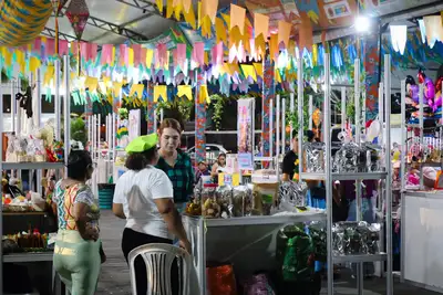 notícia: Evento do Governo do Amapá proporciona oportunidade de renda a empreendedores na Cidade Junina, em Macapá