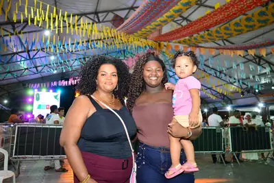 notícia: ‘É gratificante estar presente e ver a felicidade dos meus filhos’, diz mãe ao participar pela primeira vez do Arraiá do Povo 2026, em Macapá