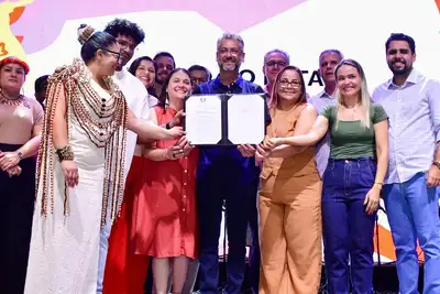 notícia: Governador Clécio sanciona leis históricas para fortalecer a política cultural no Amapá: ‘vale a pena financiar a cultura’