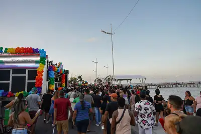 notícia: 26ª Parada do Orgulho LGBTQIAPN+ de Macapá destaca protagonismo feminino e enfrentamento à violência de gênero
