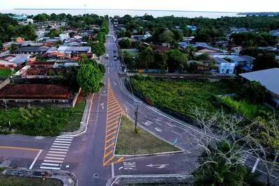 notícia: Governo do Amapá conclui obras de pavimentação e sinalização no bairro da Fazendinha, Zona Sul de Macapá