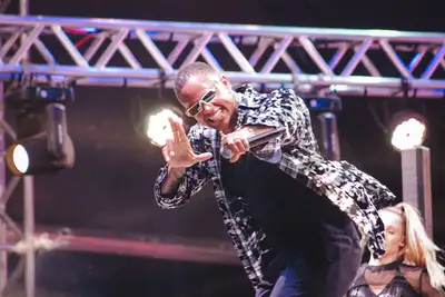 notícia: Léo Santana abre programação de shows nacionais da Expofeira 2026 neste sábado (8)
