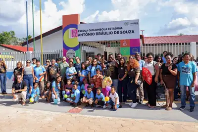 notícia: Governo do Amapá entrega Escola Quilombola Estadual Antônio Bráulio para comunidade do Mel da Pedreira