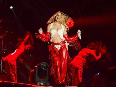 notícia: Expofeira 2026 anuncia Luiza Sonza para o sábado, 15, que também terá Festival de Aparelhagens e show de Tupinambá