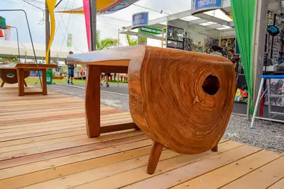 notícia: Ancestralidade e superação impulsionam vendas de móveis rústicos na Expofeira 2026